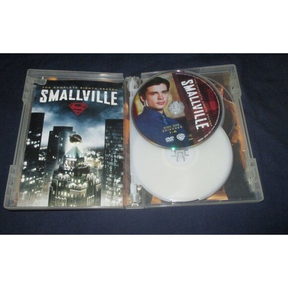 Smallville the Complete Eighth Season (DVD, 2008, 6-Disc Set) - Picture 5 of 9